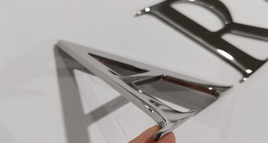 flat cut letttes